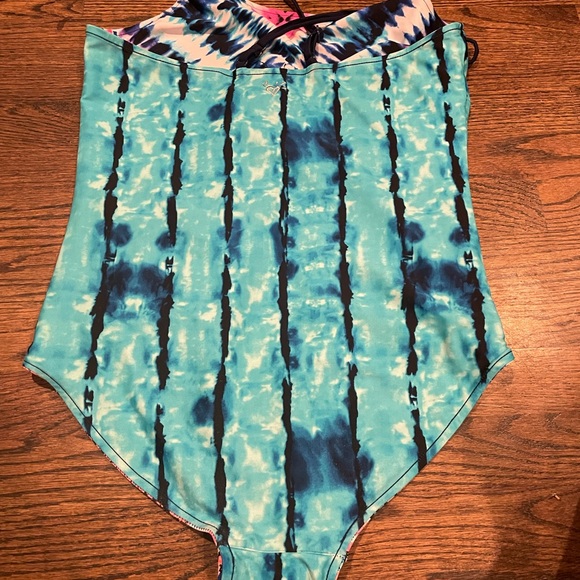 Justice reversible bathing suit - Picture 2 of 4